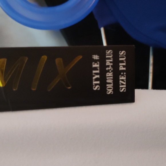 NWT new mix plus size white leggings - Picture 3 of 4